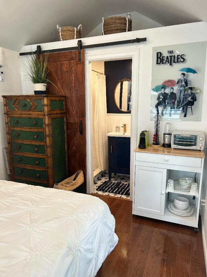 Adorable 1 Bedroom Cottage New York Bagian luar foto